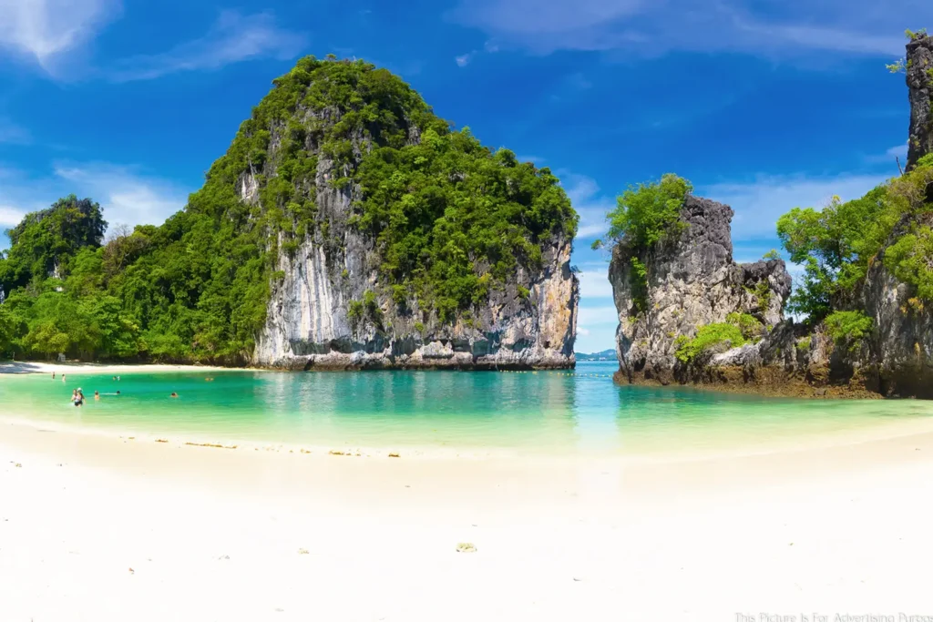 Hong Island Boat Tour in Krabi, Thailand