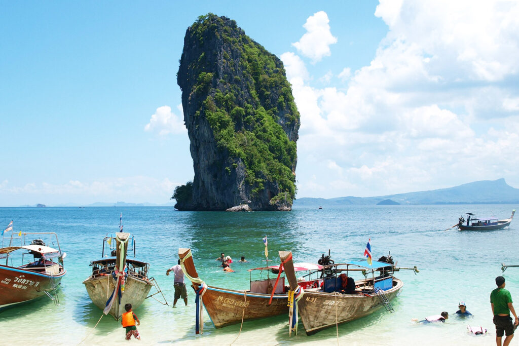 Phi Phi & 4 Islands Early Bird Speedboat Tour